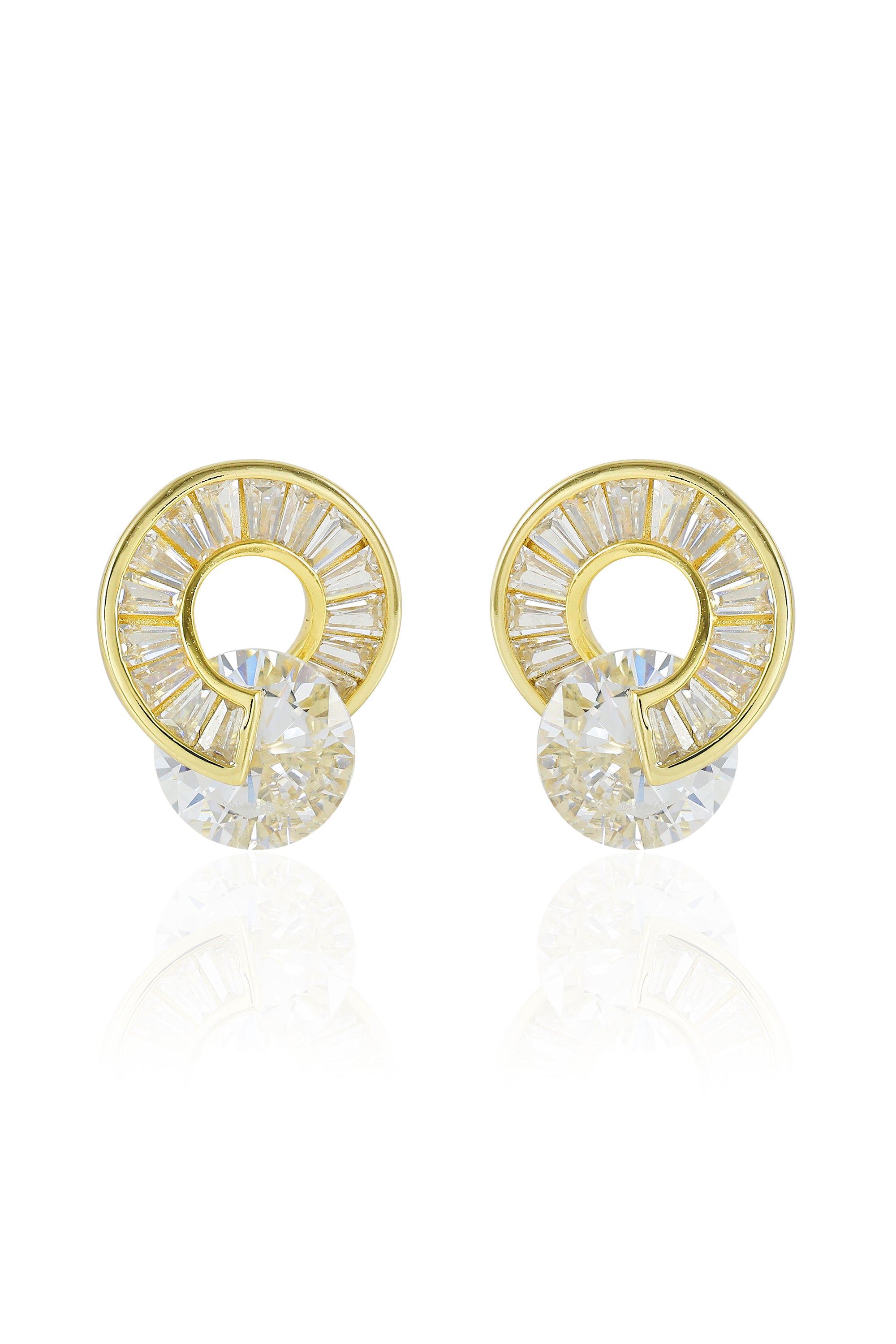 Diamond Circle Gold Stud Earrings